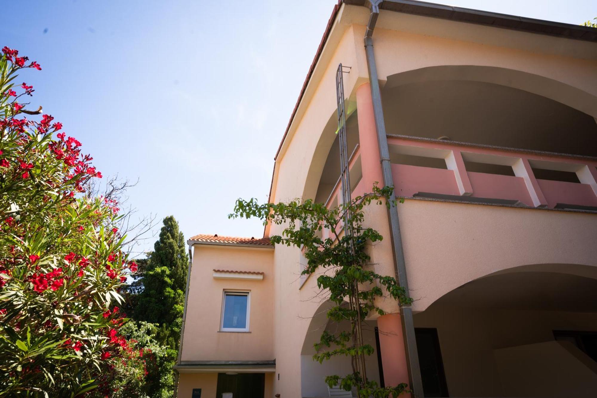 Villa Barbara Oasis Central Suite With Terrace Novalja Zewnętrze zdjęcie